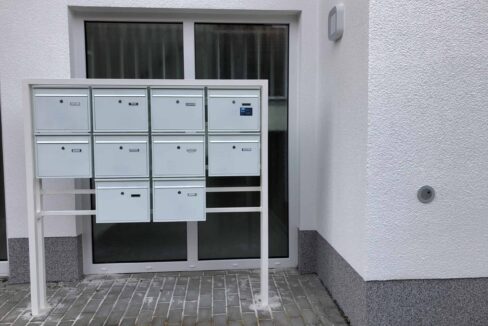2019-12-21_Briefkasten-Front-scaled